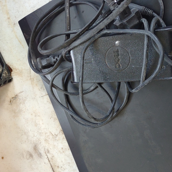 Laptop - Picture 3 of 4